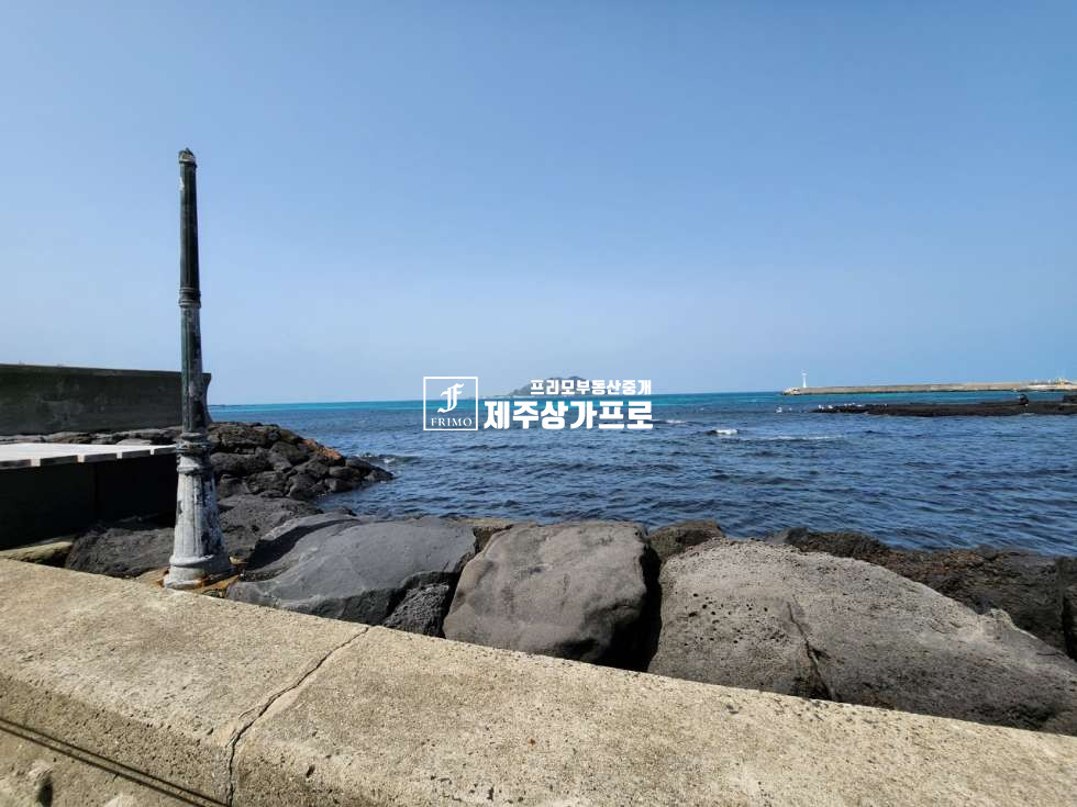 제주 제주시 한림읍 옹포리 무권리/제주시 한림읍 옹포리포구 인근 비양도뷰최상 바다영구조망 상가/업종제한x/남녀화장실o/주차편리 연세 매물번호 12546 사진 1