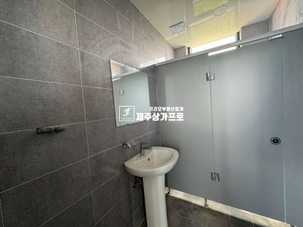 제주 제주시 한림읍 협재리 무권리/제주시 한림읍 협재리 신축 2층상가/남녀화장실o/바다뷰 및 비양도 뷰최상/노출도최상/월세가능 연세 매물번호 12549 사진 6