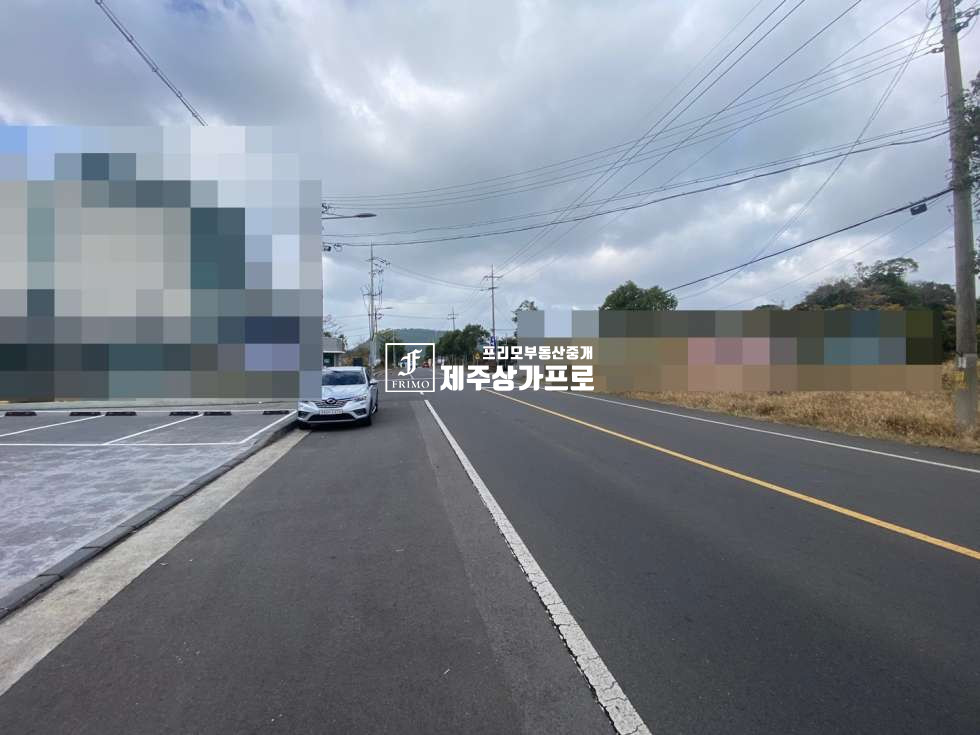 제주 제주시 한경면 저지리 급급매/.제주시 한경면 저지리 곶자왈 아이파크 인근 도로변 1층상가 매매/주차공간최상/유동인구多 매매 매물번호 12789 사진 3