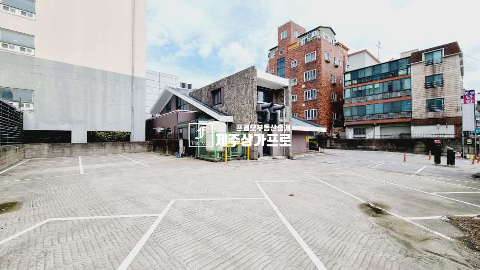 제주 제주시 이도이동 ((이도광장,대형 식당)) 넓은 주차장 확보 월세 매물번호 11916 사진 2