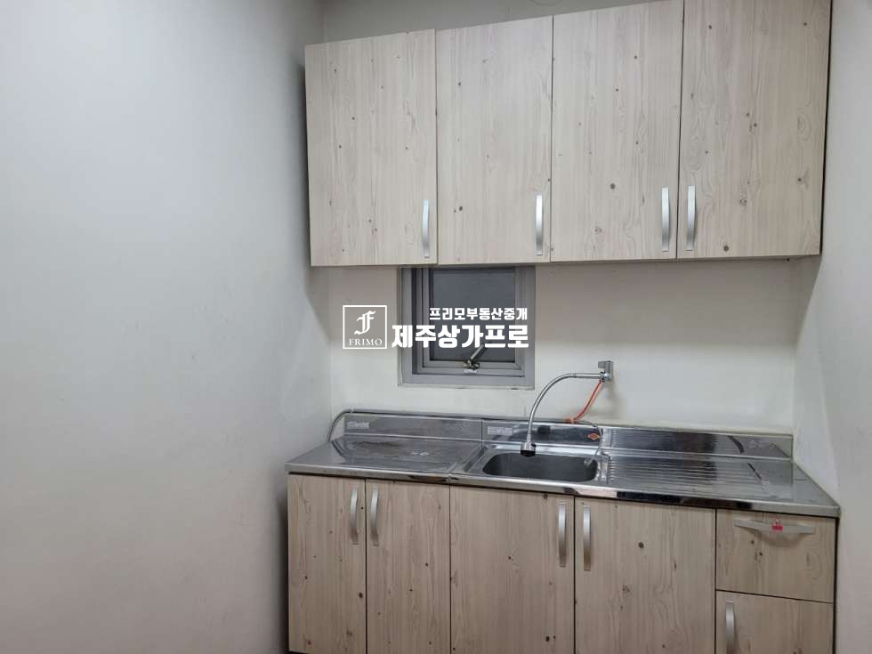 제주 제주시 연동 연북로 대로변/노출 최고/넓은 사무실 맞춤 자리 연세 매물번호 12742 사진 3