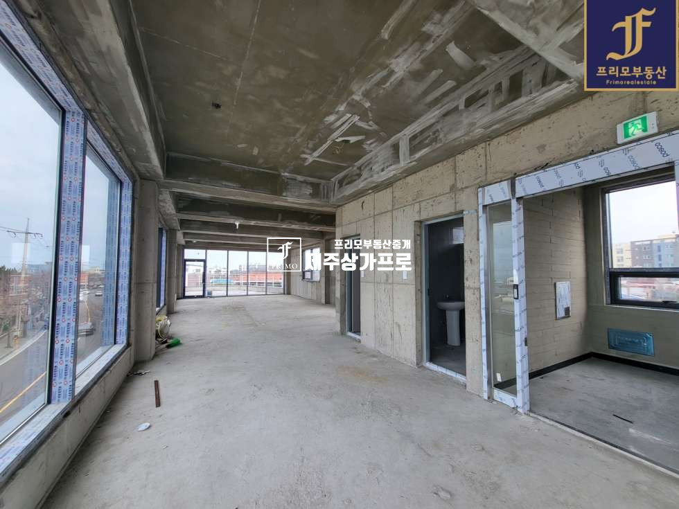 제주 제주시 한림읍 협재리 무권리/제주시 한림읍 협재리 바닷가인근 신축 3층상가/비양도뷰 최상/월세전환가능 연세 매물번호 10830 사진 2