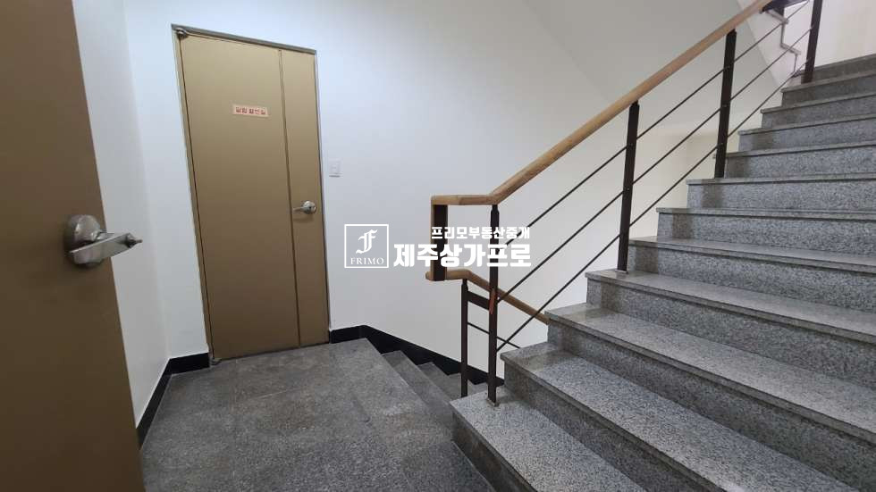 제주 제주시 노형동 본죽사거리/ 대형평수/분할가능 176평 3층 상가 임대 연세 매물번호 12426 사진 8