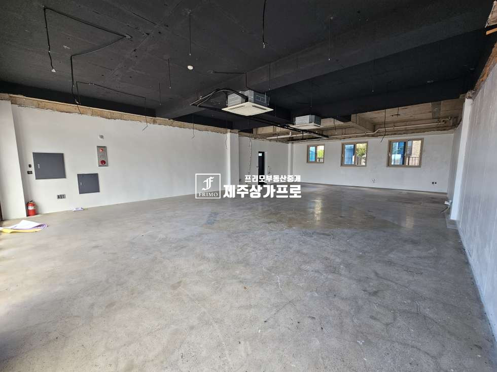 제주 제주시 이도이동 이도이동 베라체 대로변 노출좋은 무권리 1층상가 연세 매물번호 11739 사진 1