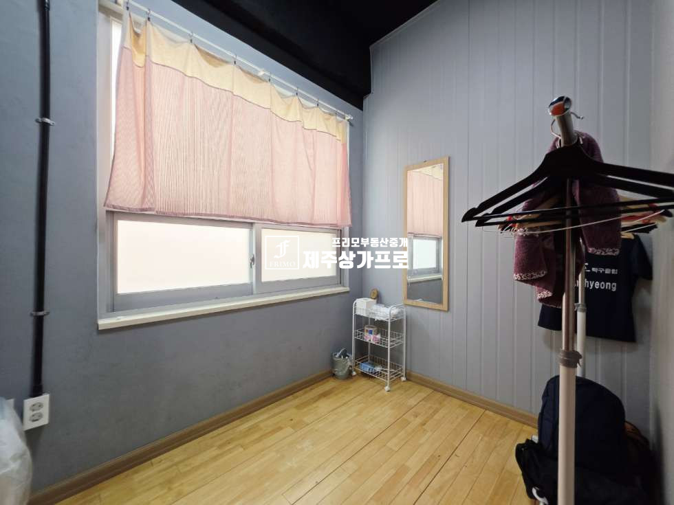 제주 제주시 노형동 노형초, 노형오거리인근/대형 평수/운동시설, 타업종 모두 가능/상가 임대 연세 매물번호 14399 사진 4