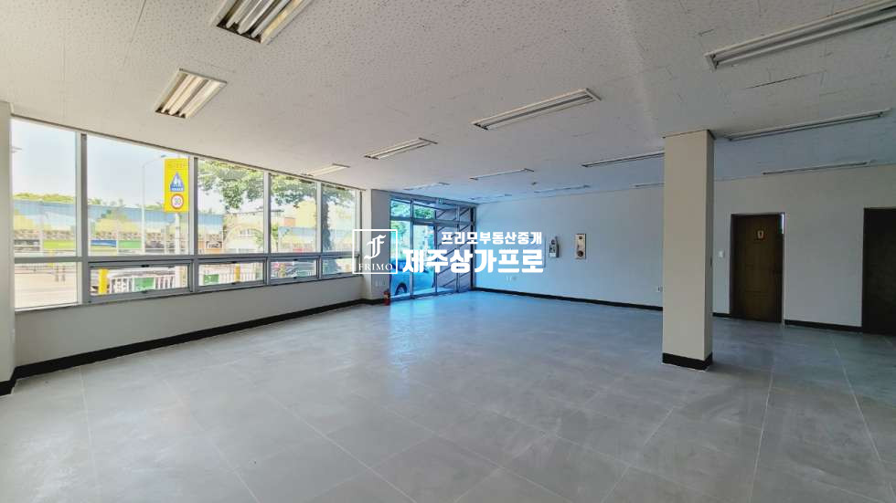 제주 제주시 아라이동 아라초앞/중앙로대로변/소매점,브런치추천/1층 상가임대 연세 매물번호 13486 사진 1