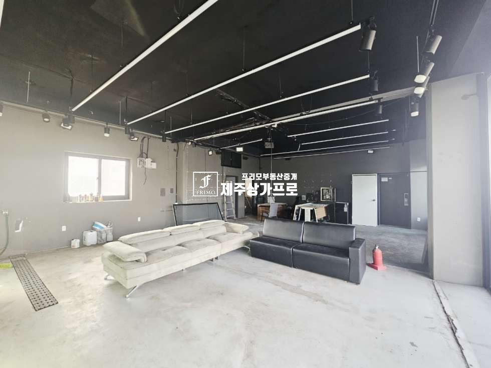 제주 제주시 오라삼동 무권리/넓은주차장/수입차카디테일링/연미마을/판매점 연세 매물번호 13805 사진 1