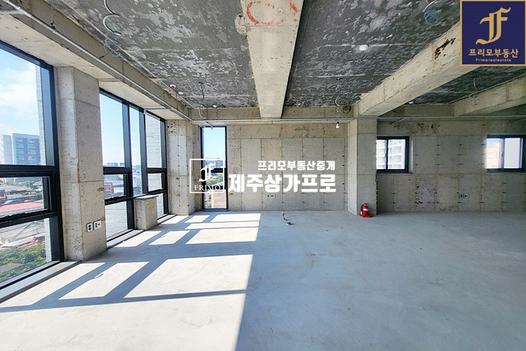 제주 제주시 조천읍 함덕리 함덕서우봉뷰 보이는 4층상가임대 / 와인바,필라테스,커피숍 등으로 추천 연세 매물번호 13408 사진 2