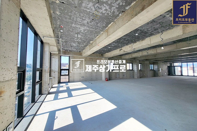 제주 제주시 조천읍 함덕리 함덕서우봉뷰 보이는 4층상가임대 / 와인바,필라테스,커피숍 등으로 추천 연세 매물번호 13408 사진 3