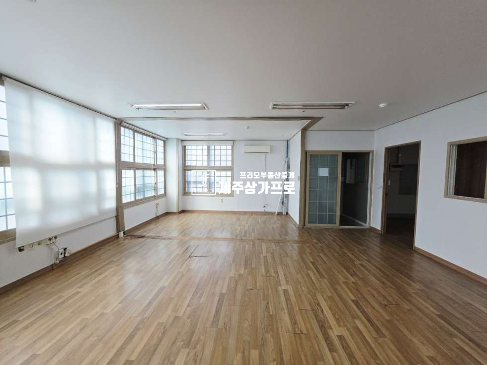 제주 제주시 연동 (연동신시가지,무권리)3층상가 2종근생 임대 / 주차장완비 / 한라초,한라중학군 연세 매물번호 14656 사진 2
