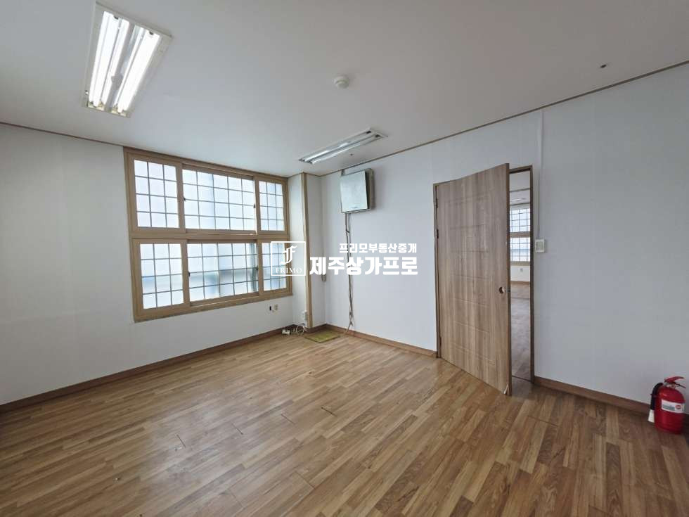 제주 제주시 연동 (연동신시가지,무권리)3층상가 2종근생 임대 / 주차장완비 / 한라초,한라중학군 연세 매물번호 14656 사진 6