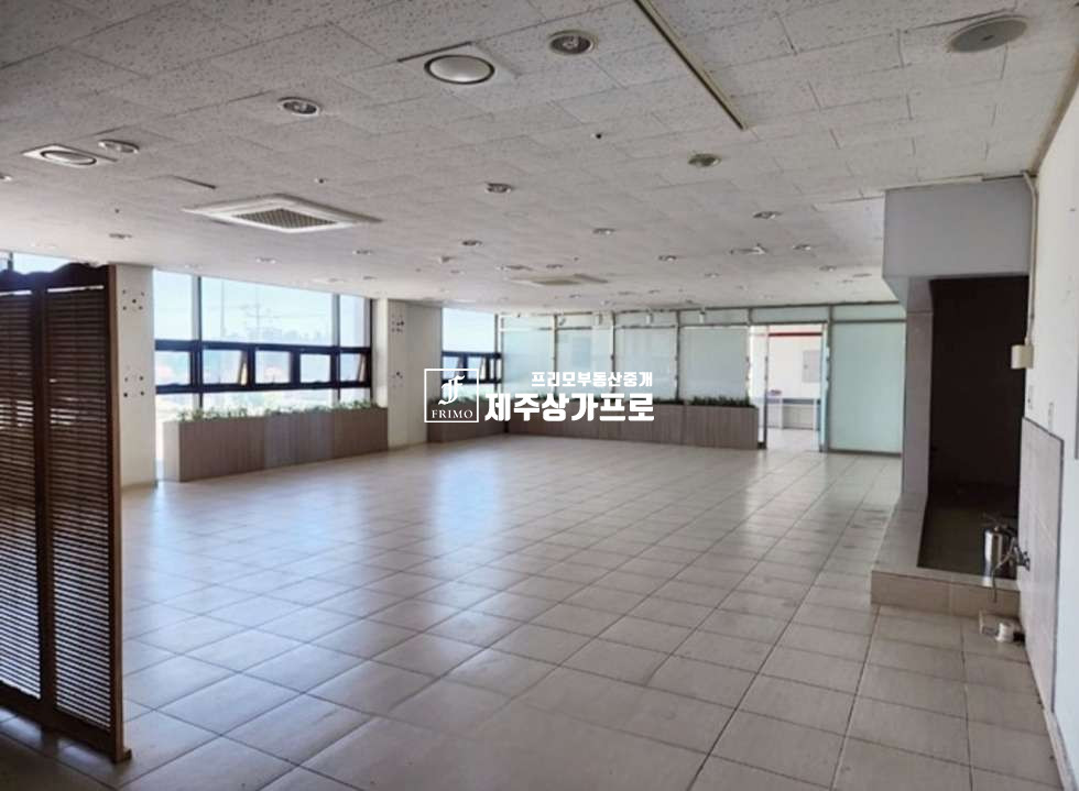 제주 제주시 애월읍 상귀리 애조로/상귀교차로/넓은평수/넓은주차장/1층 상가 연세 매물번호 14621 사진 1