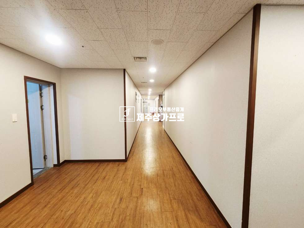 제주 제주시 애월읍 상귀리 애조로/상귀교차로/넓은평수/넓은주차장/대형상가 임대 연세 매물번호 14623 사진 1
