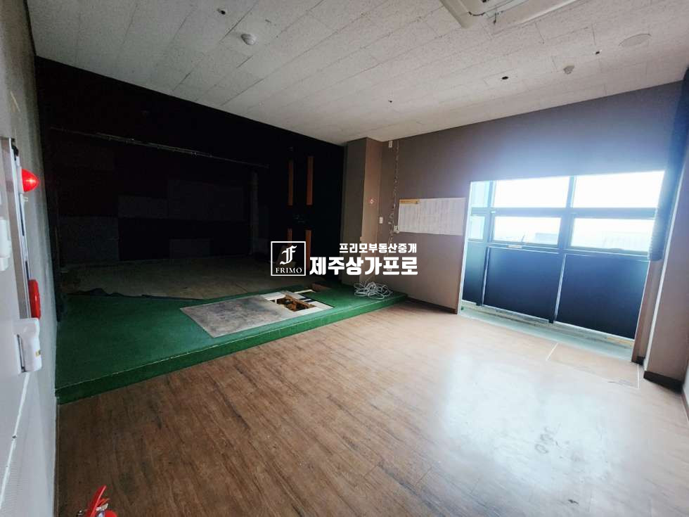 제주 제주시 애월읍 상귀리 애조로/상귀교차로/넓은평수/넓은주차장/대형상가 임대 연세 매물번호 14623 사진 10