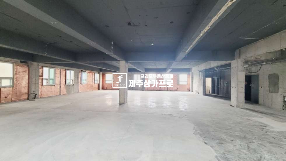 제주 제주시 노형동 연북로대로변/노출, 가시성 최고/병원, 대기업사무실,여행사추천/상가 임대 연세 매물번호 13163 사진 1