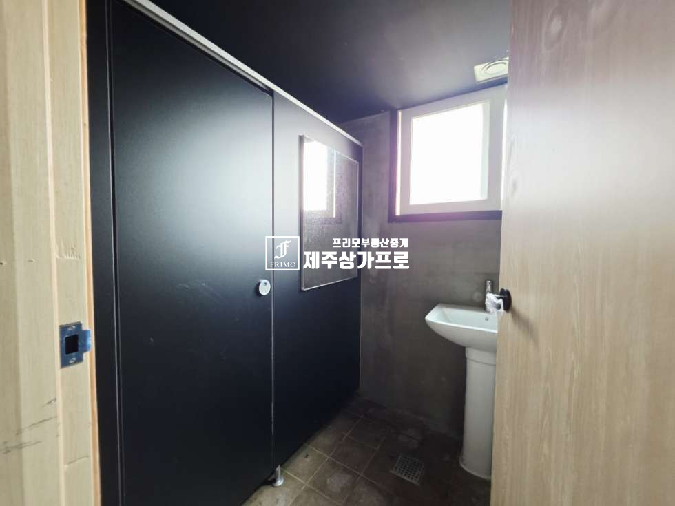제주 제주시 애월읍 고내리 애월해안도로/휴양지 느낌의 카페, 사무실 /2층 상가 건물 매매 매매 매물번호 14581 사진 9