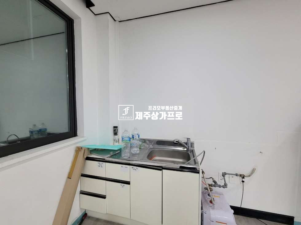제주 제주시 노형동 무권리!!))/본죽사거리/30평/저렴한 년세/기본 인테리어, 가벽되어있는/사무실 상가 임대 연세 매물번호 14836 사진 2
