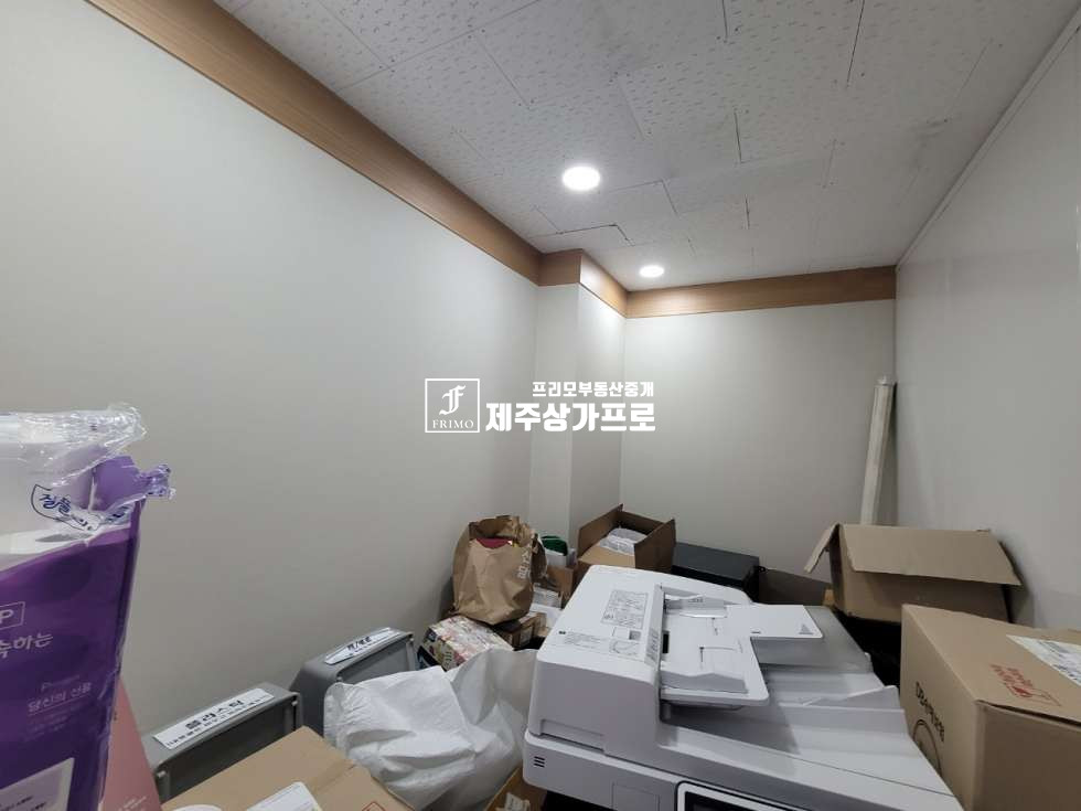 제주 제주시 노형동 ((연북로,무권리))매인거리에 위치한 4층상가/76평 연세 매물번호 13386 사진 7