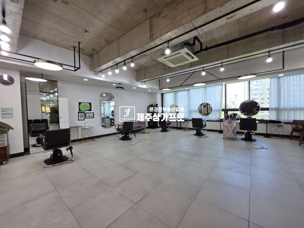 제주 제주시 연동 연북로대로변/전용88평/대형평수의/집기일체/토탈 뷰티샵자리/양도양수 연세 매물번호 14875 사진 3