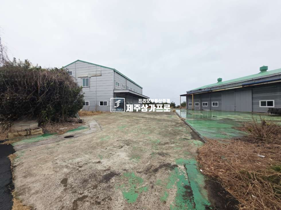 제주 서귀포시 성산읍 신풍리 ★일주동로/대로변/1056평/10m, 8m/창고, 사무실, 직원숙소완비/통임대, 매매동시진행/건물2동★ 월세 매물번호 14925 사진 1