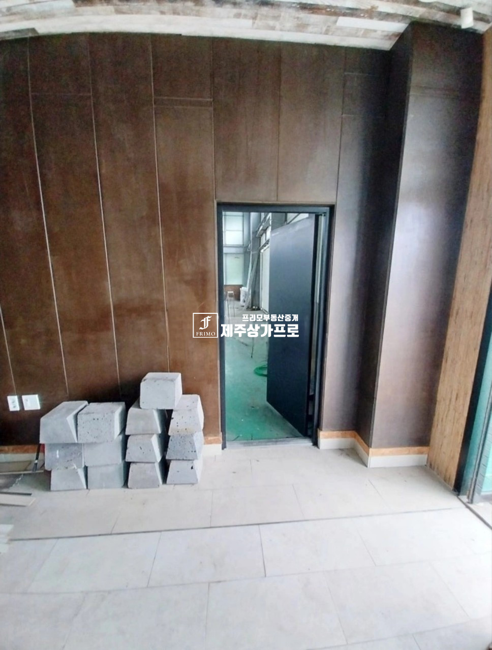 제주 서귀포시 성산읍 신풍리 ★일주동로/대로변/1056평/10m, 8m/창고, 사무실, 직원숙소완비/통임대, 매매동시진행/건물2동★ 월세 매물번호 14925 사진 13