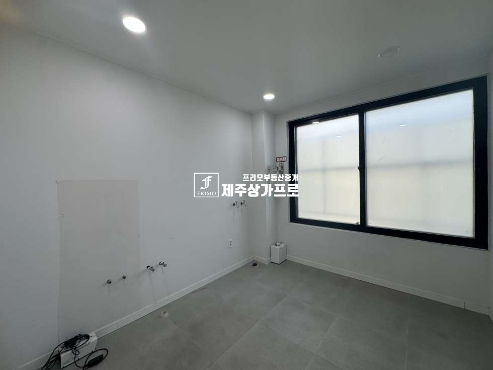 제주 제주시 일도이동 무권리/제주시 일도이동 인제상권 3층상가/내부인테리어 및 집기컨디션최상/엘베o/주차o/뷰티,사무실추천 연세 매물번호 14945 사진 9