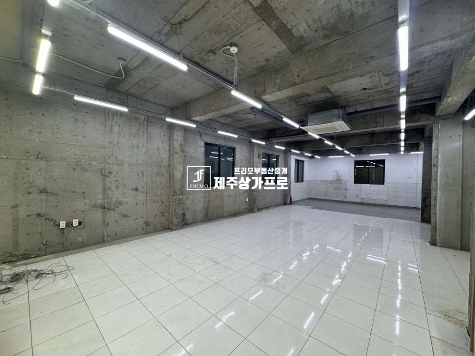 제주 제주시 일도이동 무권리/제주시 일도이동 인제사거리 대도로변 1층상가/내부화장실o/업종제한없음/노출도최상/주차편리 연세 매물번호 14947 사진 1