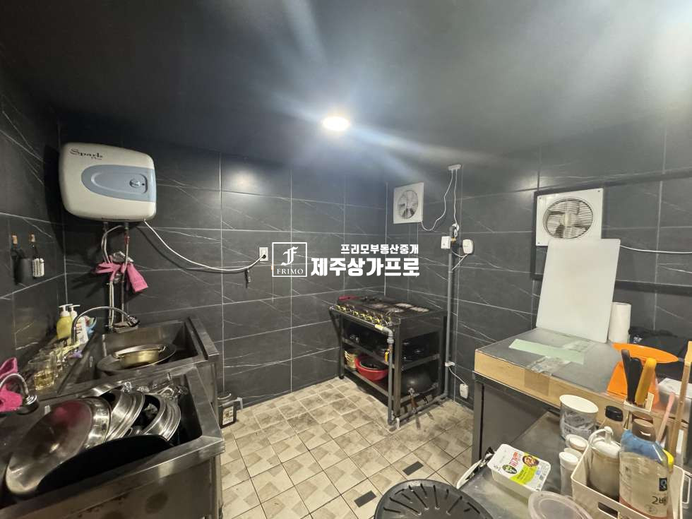 제주 제주시 오라일동 제주시 오라일동 애향운동장 인근 1층 상가임대/내부컨디션최상/저렴한임대료/저렴한권리금/화장실o 연세 매물번호 14978 사진 6