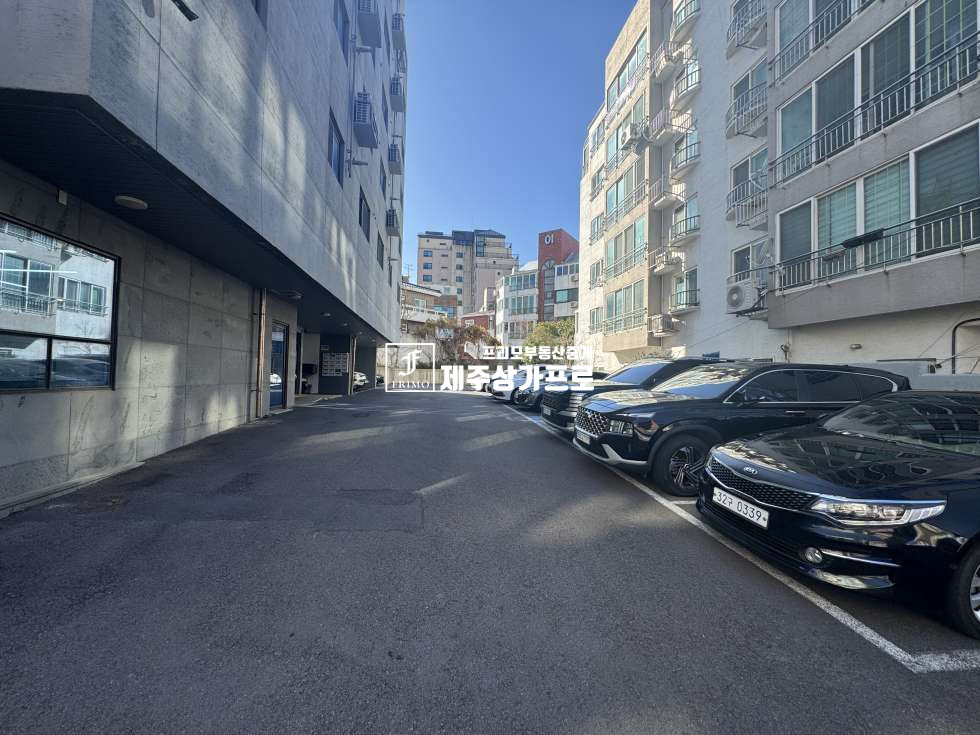 제주 제주시 노형동 제주시 노형동 세방아파트 인근 1층 상가임대/구분남녀화장실/약 23평 1층상가/내부인테리어최상 연세 매물번호 14987 사진 9