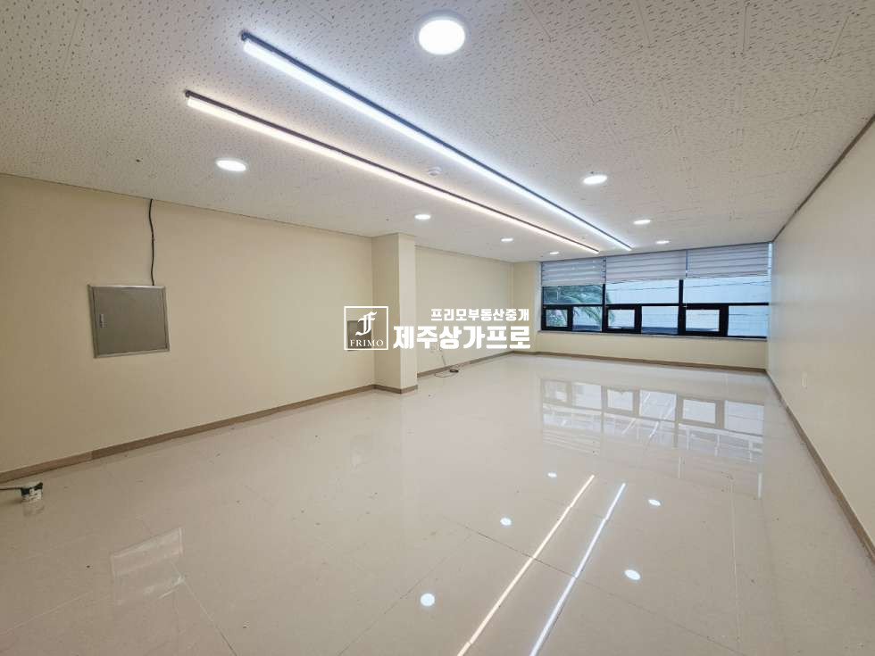 제주 제주시 이도일동 KALL 사거리/깔끔한 사무실/가성비 갑 월세 매물번호 14969 사진 1