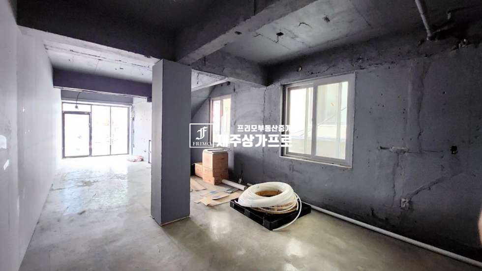 제주 제주시 삼도일동 ★서사라사거리★1층 상가(16평)/서광로 대로변/버스정류장 연세 매물번호 15105 사진 2