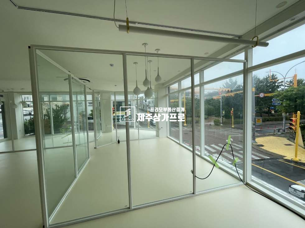 제주 제주시 이도이동 제주시 이도이동 남광초인근 코너자리 1층상가 임대/내부화장실o/카페,뷰티샵,미용실,휴게음식점강력추천 연세 매물번호 15225 사진 6