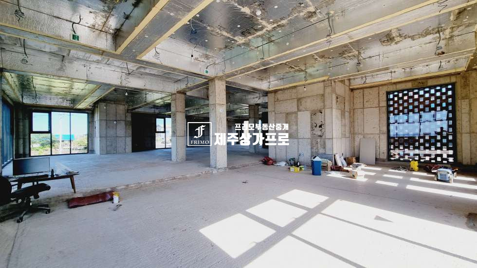제주 제주시 내도동 ((일주서로,바다뷰))넓은 주차장,뷰맛집 연세 매물번호 12679 사진 5