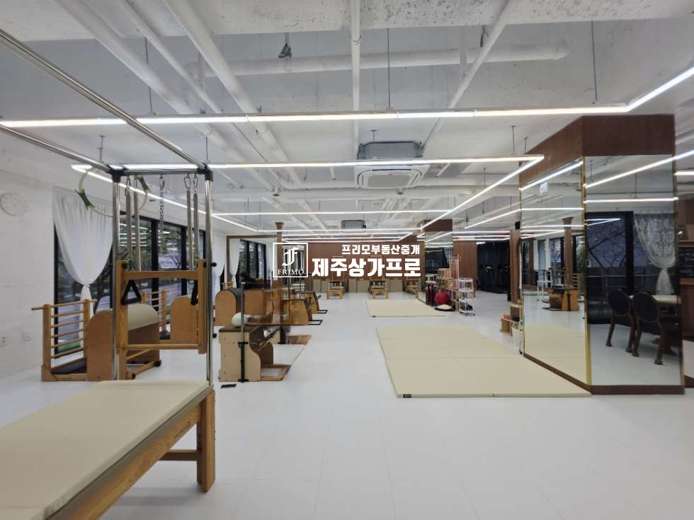 제주 제주시 연동 ★연북로 대로변/인테리어 최상/평수대비 저렴/대형 상가/필라테스, 요가, PT샵 추천/상가임대★ 연세 매물번호 15387 사진 4
