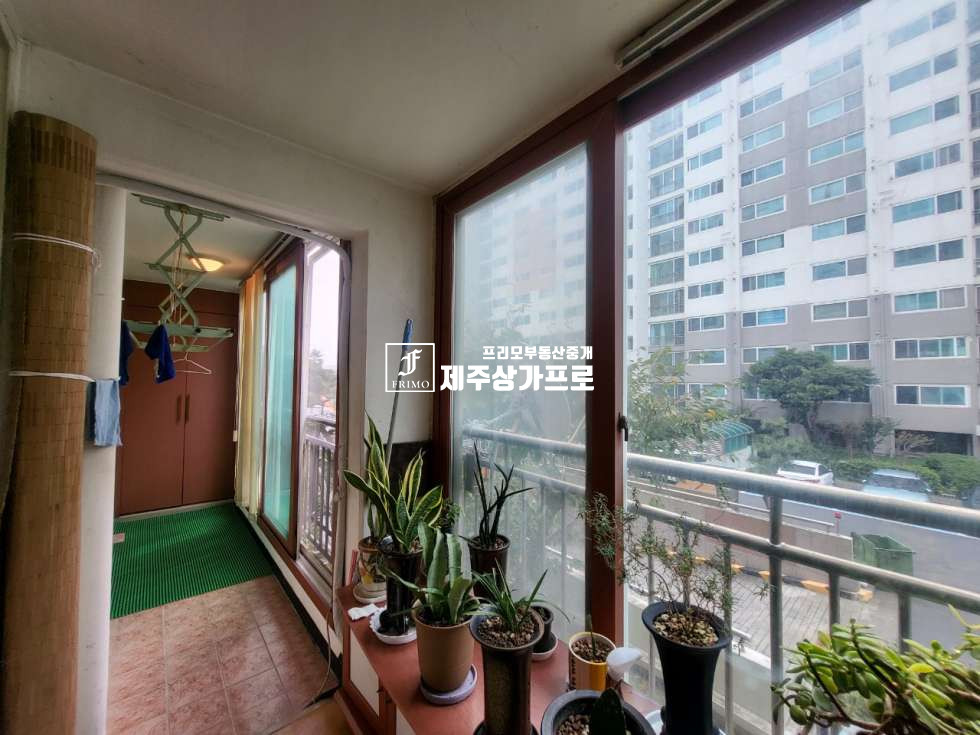 제주 제주시 외도일동 560-2 부영아파트201동 ★외도부영2차/외도초도보거리/시세보다 저렴한/쓰리룸/아파트/매매★ 매매 매물번호 15390 사진 4