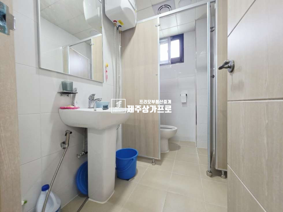 제주 제주시 이도이동 ★무권리~~!!/제주은행사거리/연삼로 대로변/깔끔 모던한 건물/1층/38평/상가임대★ 연세 매물번호 15395 사진 6