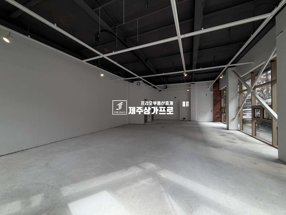 제주 제주시 이도이동 ★무권리~~!!중앙로안쪽/고산동산길/전면넓은/1층/코너/27평/상가임대★ 연세 매물번호 15165 사진 4
