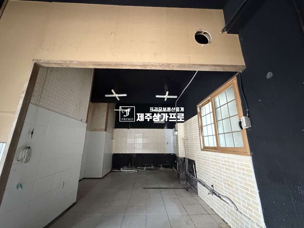 제주 제주시 아라일동 ★무권리~~!!/아이파크, 용마트인근/대로변/1층/27평/매장, 홀 모두가능/상가임대★ 연세 매물번호 15128 사진 8