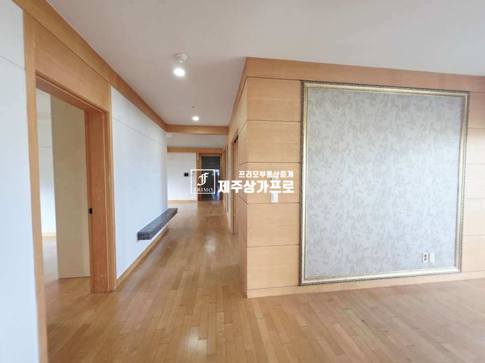 제주 제주시 도남동 무권리/정부청사인근/공영주차장, 건물내 주차장 확보된/대형평수/리모델링중인 상가점포 연세 매물번호 14560 사진 4