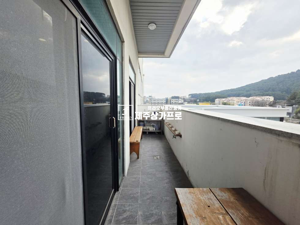 제주 제주시 오라이동 ★연북로대로변인근/130평/대형평수/주차장넓고,여유로운/회원확보/스크린골프장/양도양수★ 연세 매물번호 15146 사진 4
