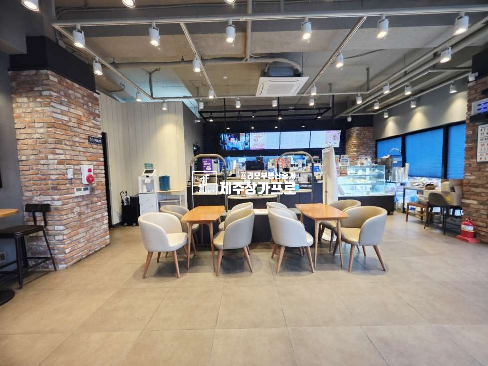 제주 제주시 삼도일동 ★서사로, 전농로 벚꽃거리/1~2층 /70평/대로변/코너자리/성업중인/프랜차이즈 양도 양수 연세 매물번호 15222 사진 2