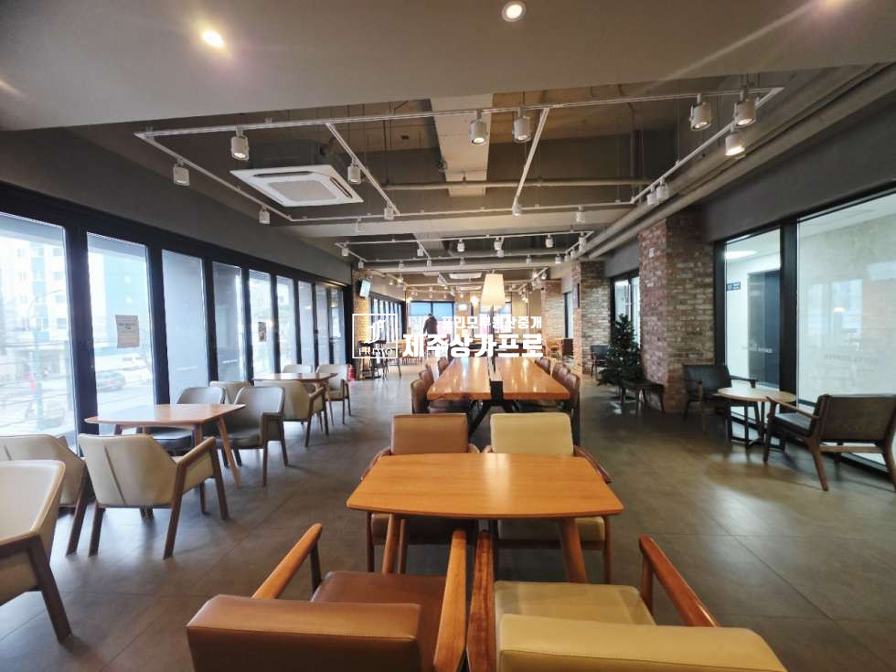 제주 제주시 삼도일동 ★서사로, 전농로 벚꽃거리/1~2층 /70평/대로변/코너자리/성업중인/프랜차이즈 양도 양수 연세 매물번호 15222 사진 7