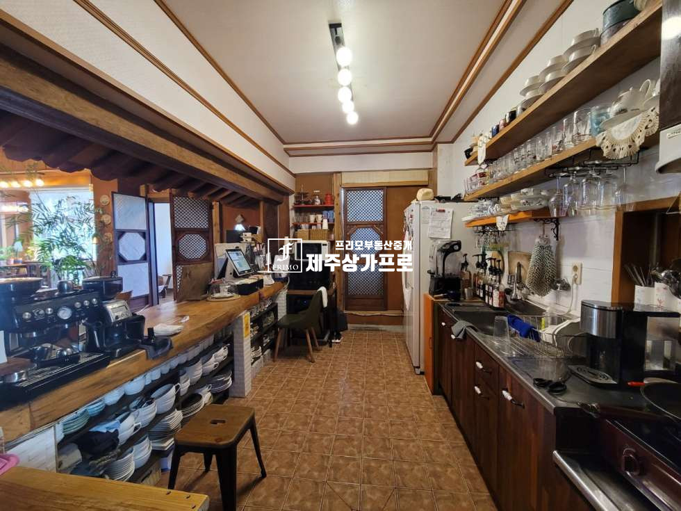 제주 제주시 애월읍 광령리 중산간서로 대로변/주인세대 거주하며/카페와 펜션 운영가능/두동 매매 매매 매물번호 14769 사진 8