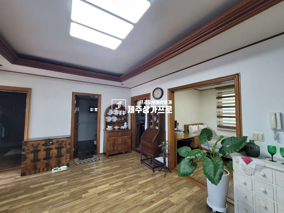 제주 제주시 애월읍 광령리 중산간서로 대로변/주인세대 거주하며/카페와 펜션 운영가능/두동 매매 매매 매물번호 14769 사진 15