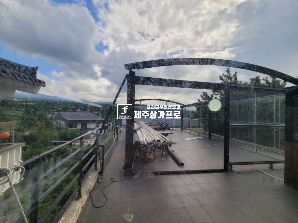 제주 제주시 애월읍 광령리 중산간서로 대로변/주인세대 거주하며/카페와 펜션 운영가능/두동 매매 매매 매물번호 14769 사진 20