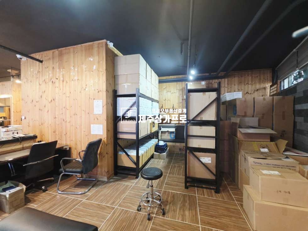 제주 제주시 오라이동 무권리/연북로 대로변/인테리어, 에어컨 완비/사무실 안성맞춤/지상으로 연결되는 반지하/상가임대 연세 매물번호 14745 사진 4