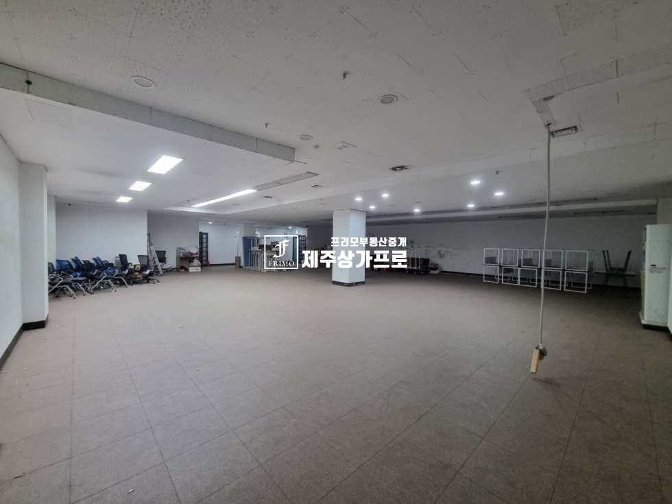 제주 제주시 노형동 무권리/연북로 대로변/메인상권 최중심/운동시설, 음악연습실, 추천/지층 상가 임대 월세 매물번호 14674 사진 1
