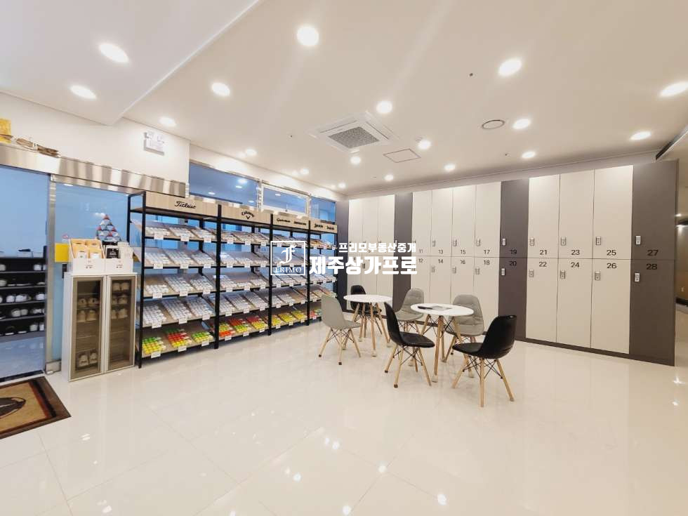 제주 제주시 용담이동 오라사거리, 서광로 대로변/넓은 지상,지하주차완비/스크린골프장 양도양수 연세 매물번호 14662 사진 3