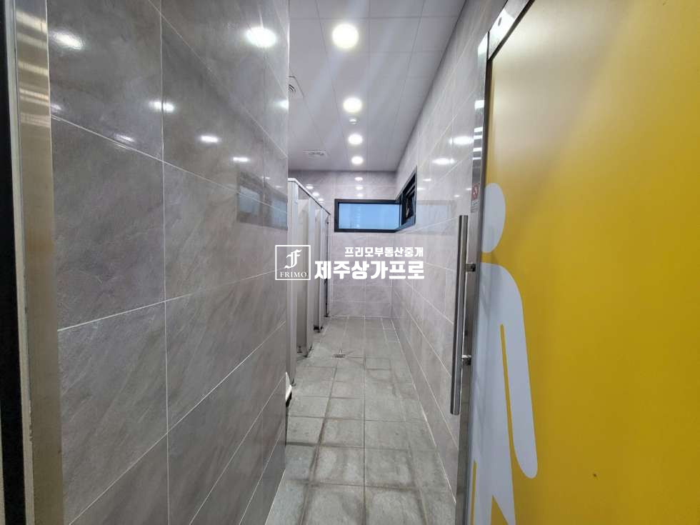 제주 제주시 용담이동 오라사거리, 서광로 대로변/넓은 지상,지하주차완비/스크린골프장 양도양수 연세 매물번호 14662 사진 10