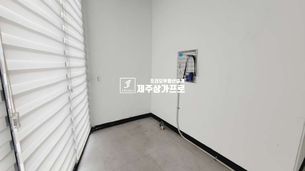 제주 제주시 아라이동 제민신협, 아라초 사거리/ 대로변노출/내부 완벽/ 주차 확보된 깔끔 1층 상가 연세 매물번호 14654 사진 7